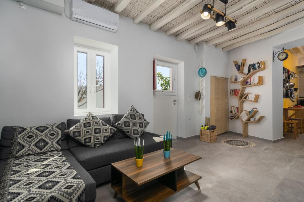 Milos Guesthouse Triovasálos 外观 照片