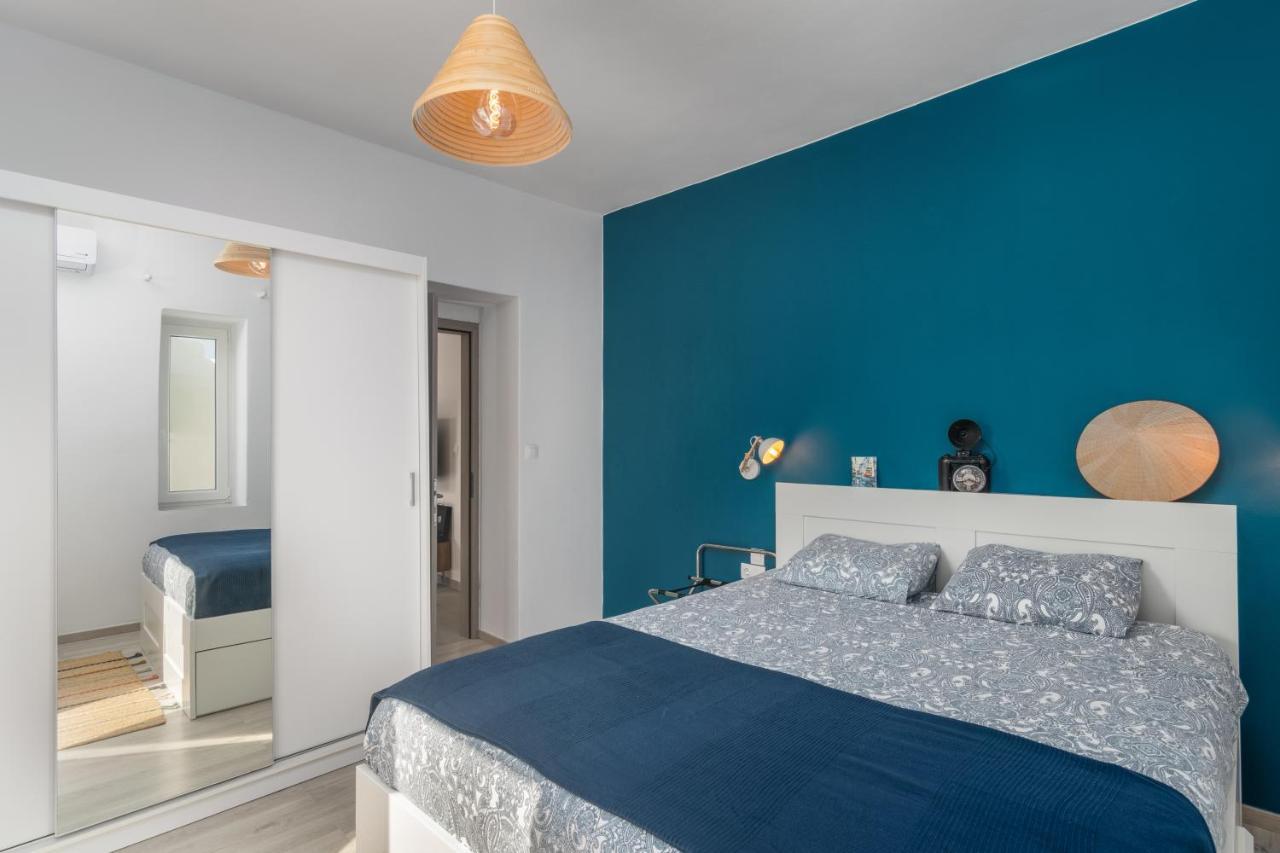 Milos Guesthouse Triovasálos 外观 照片