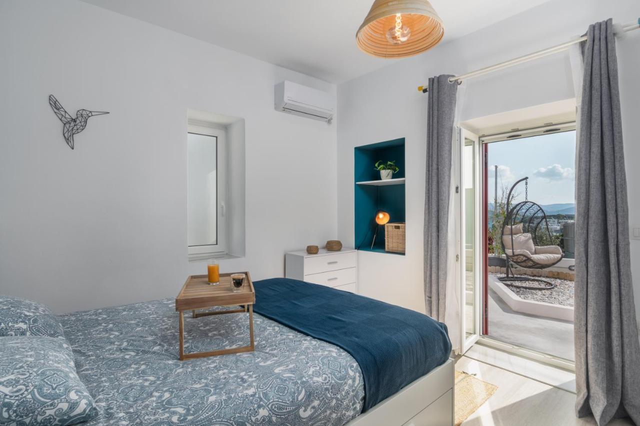 Milos Guesthouse Triovasálos 外观 照片